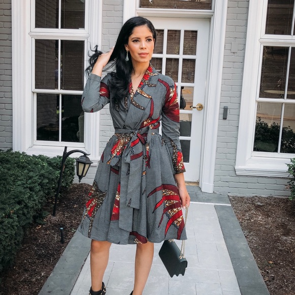 I am your Posher, Personal stylist & Closet Mentor - Picture 4 of 5